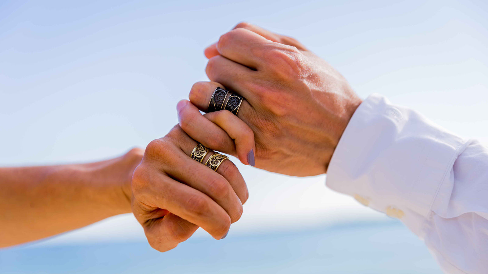 What are Promise rings? A symbol of commitment for modern couples